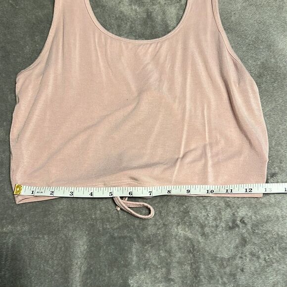 Garage Crop Tank. Medium. Pink - Picture 4 of 7